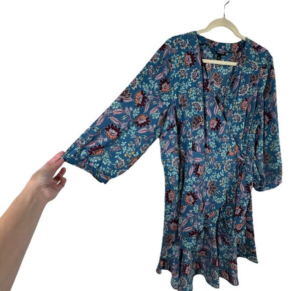 Torrid Blue Floral Flowy Feminine Wrap Blouse Tunic Women's Plus Size 2X - Picture 3 of 8